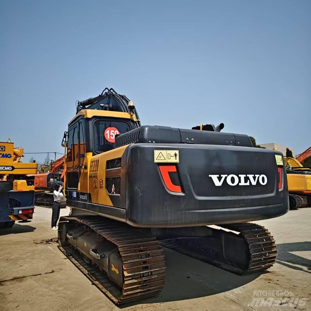 Volvo EC 220 Pásové rýpadlá