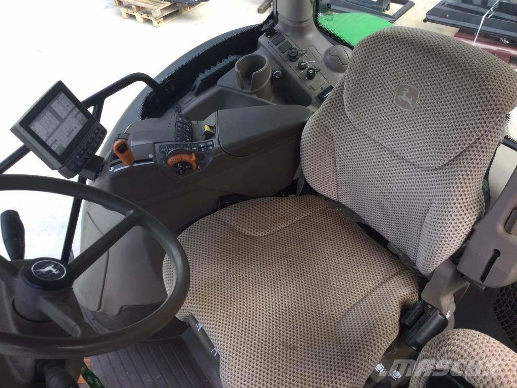 John Deere 6130R Traktory