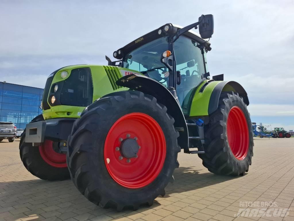 CLAAS Arion 440 CIS Traktory