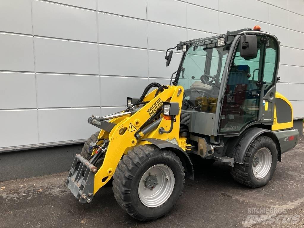 Wacker Neuson WL 38 Kolesové nakladače
