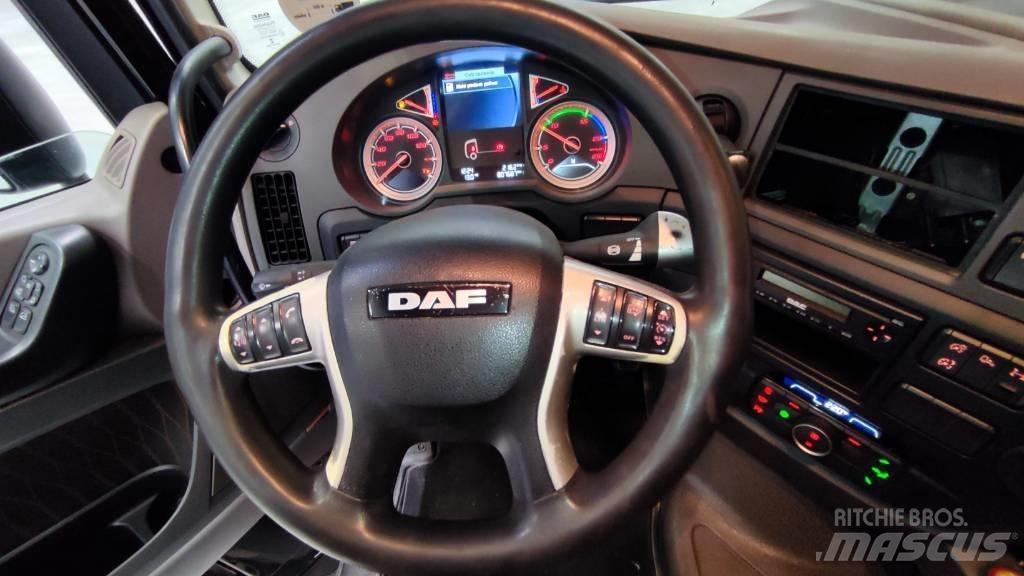 DAF XF 450 Nákladné vozidlá s bočnou zhrnovacou plachtou