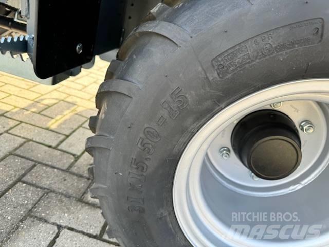 GiANT G2700 HD Kolesové nakladače