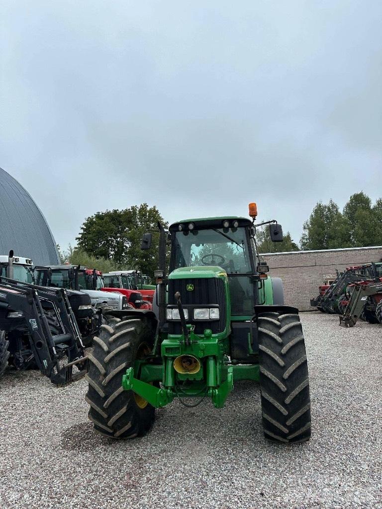 John Deere 6520 Traktory