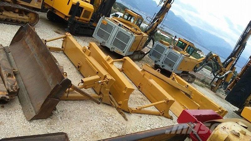 CAT D7E, D7F, D7G Radlice