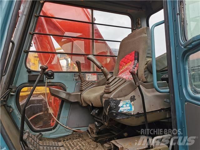 Hitachi EX220LC Pásové rýpadlá
