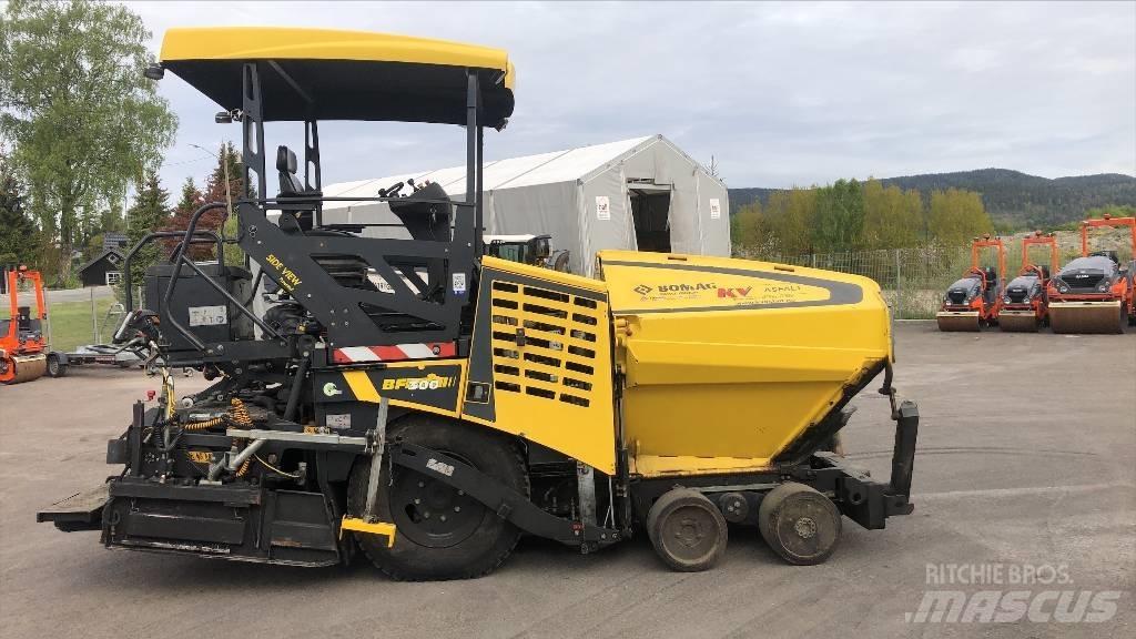 Bomag BF 300 P-2 Finišéry