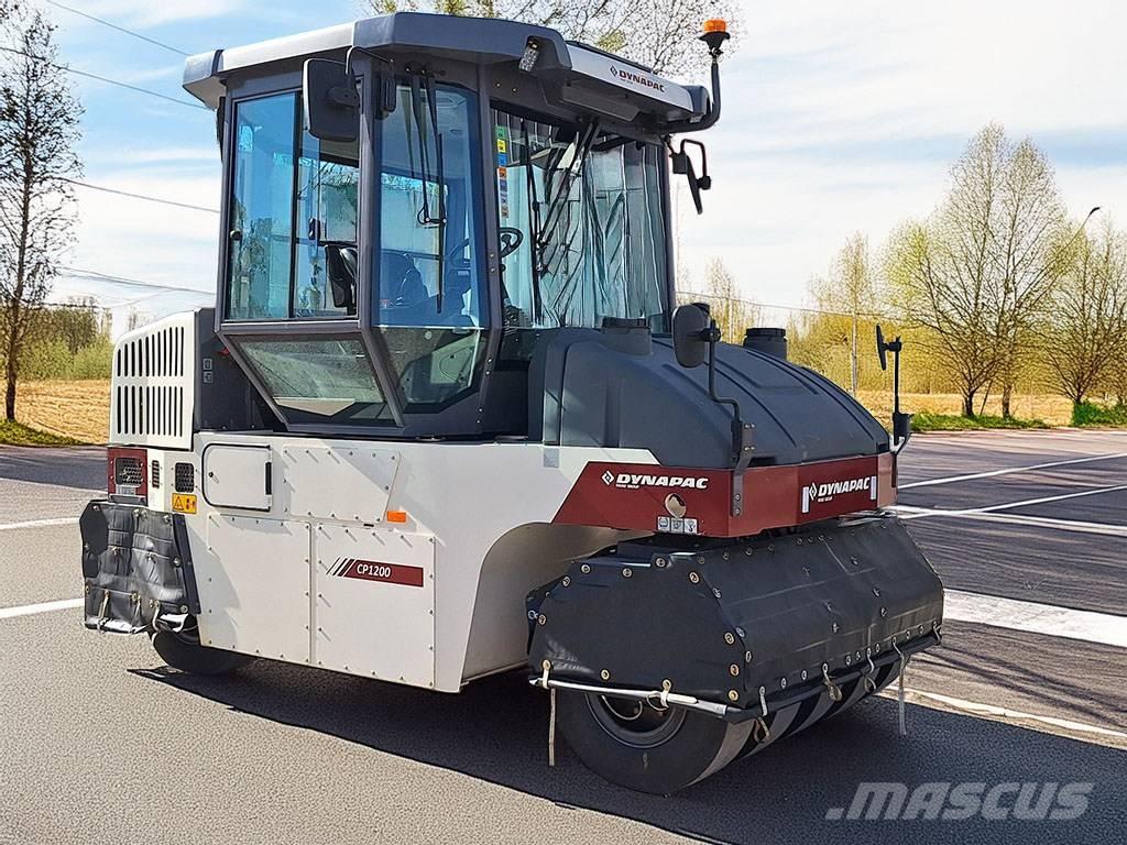 Dynapac CP 1200 W Pneumatikové valce