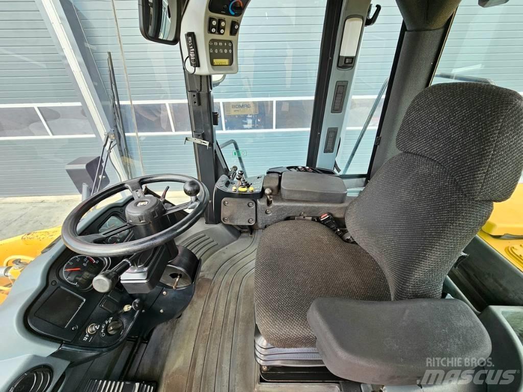 CAT 962 H Kolesové nakladače