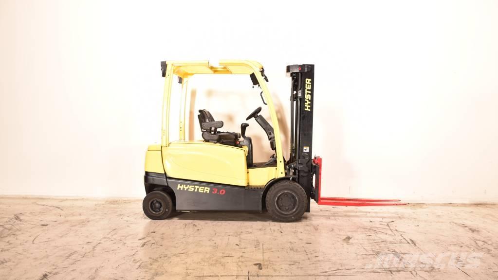Hyster J3.0XN Akumulátorové vozíky