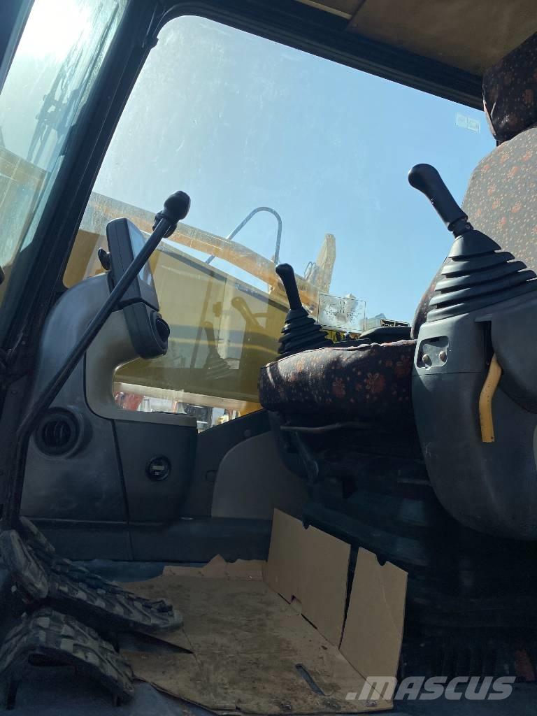 CAT 326D2L Pásové rýpadlá