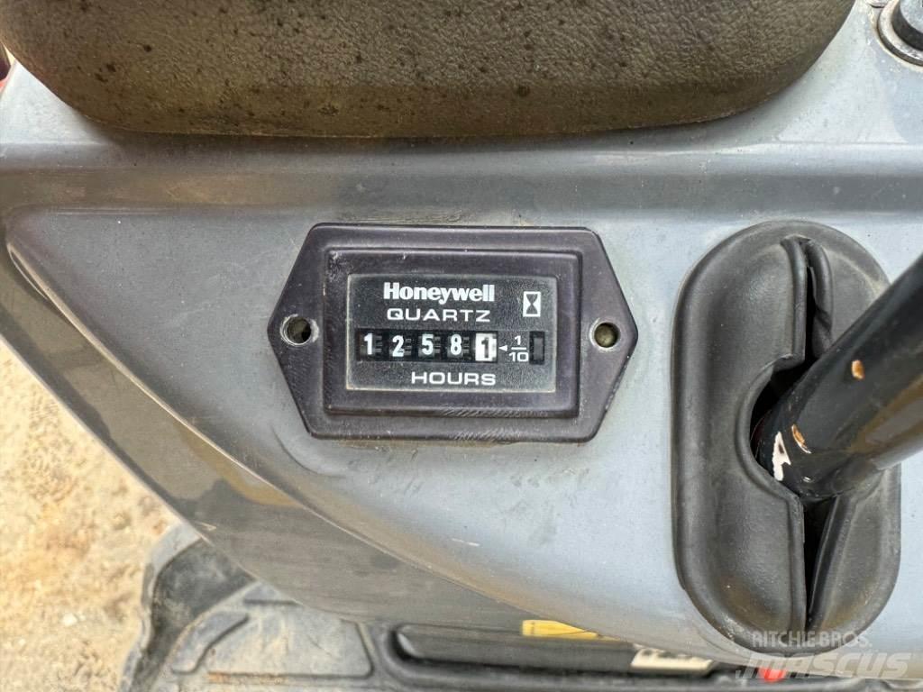 Yanmar SV08 (1C088) Mini rýpadlá < 7t