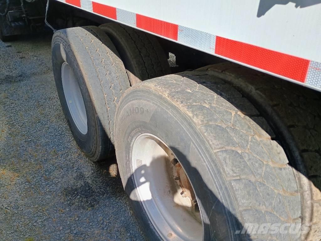 Mack MRU 613 Smetiarske vozidlá