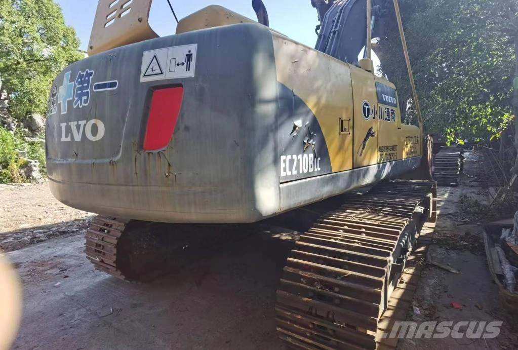Volvo EC210BLC Pásové rýpadlá