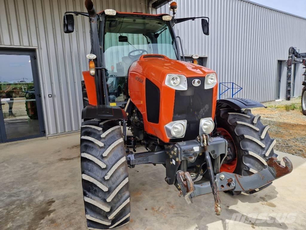 Kubota M 135 GX Traktory