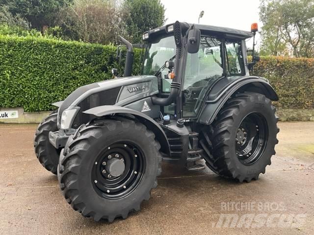 Valtra N123 HiTech-5 Traktory