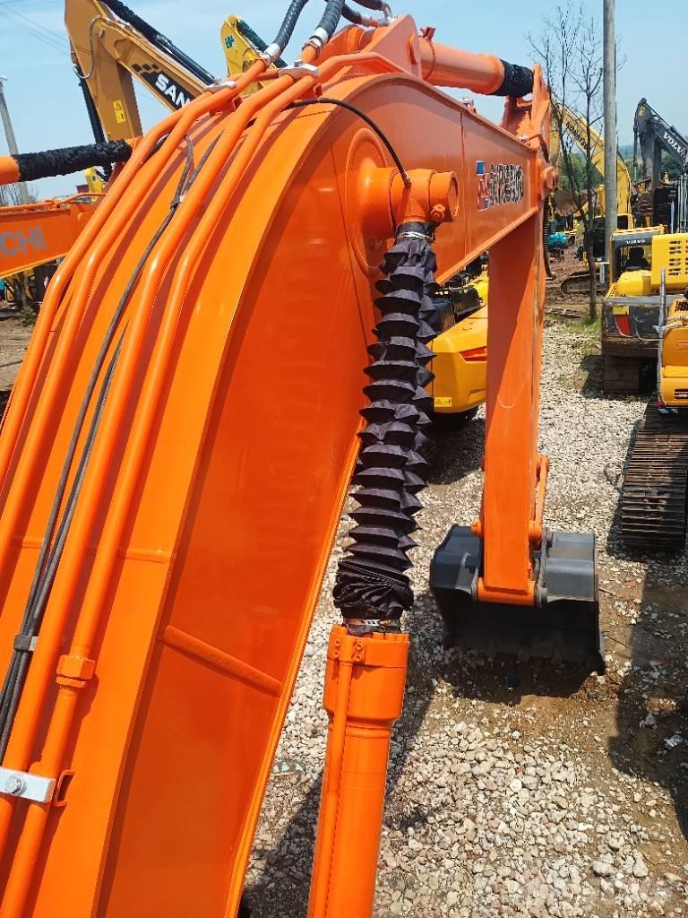 Hitachi ZX 240 Pásové rýpadlá