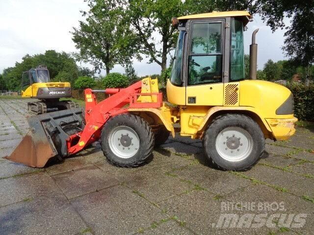 Volvo L30 Kolesové nakladače
