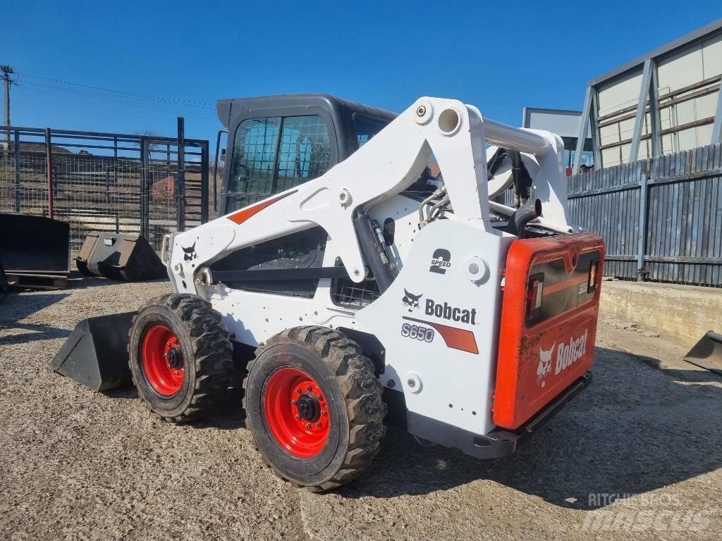 Bobcat 650S Šmykom riadené nakladače