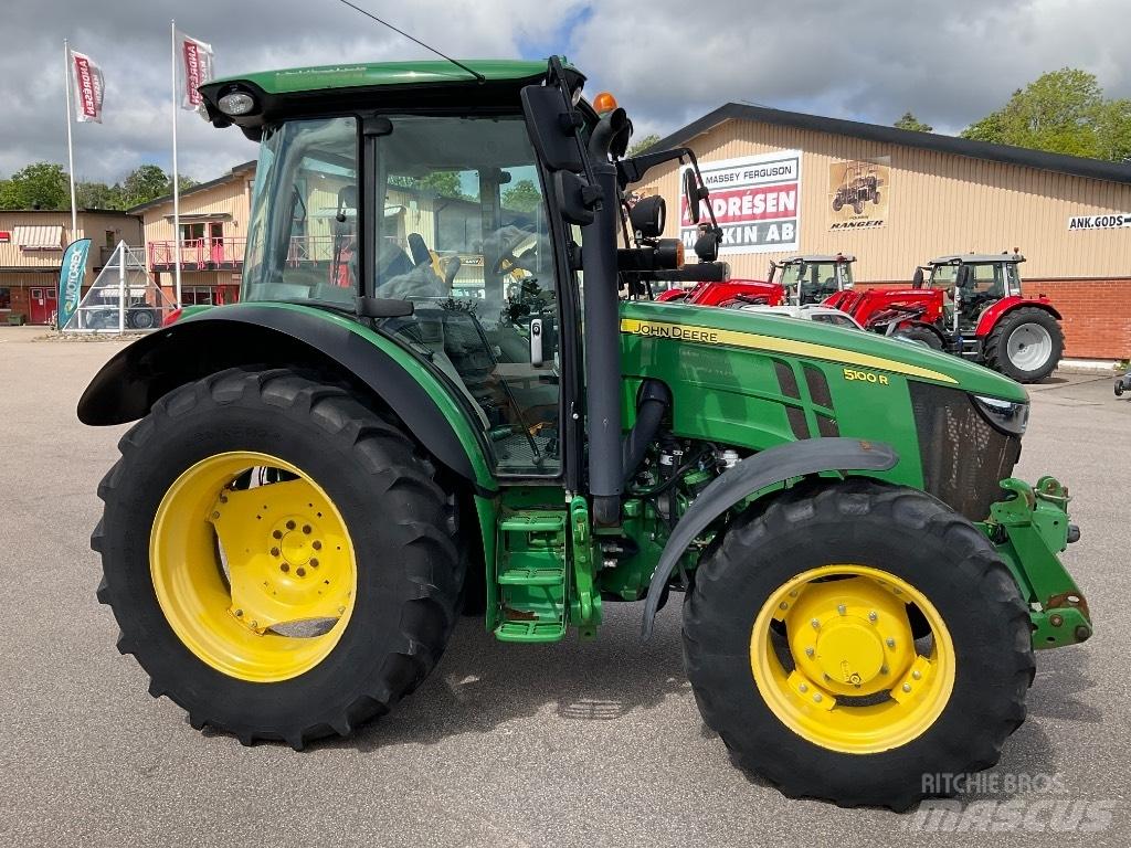 John Deere 5100 R Traktory