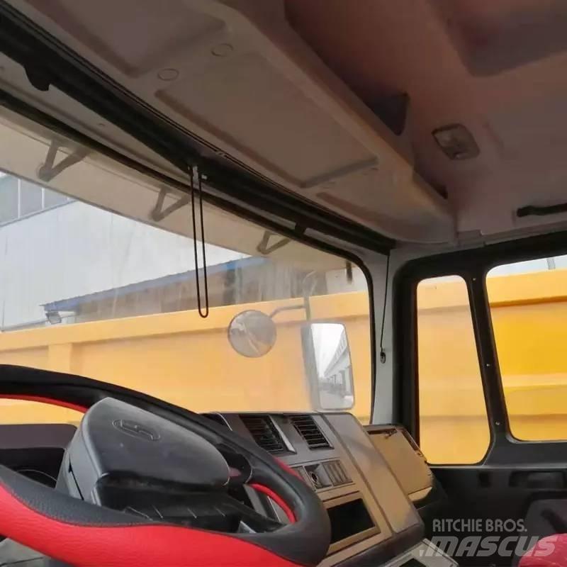 Shacman F3000 6X4 Ťahače