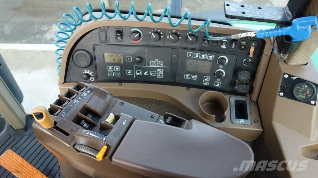 John Deere 8230 ILS Traktory
