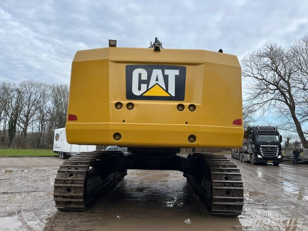 CAT 374 F L Pásové rýpadlá