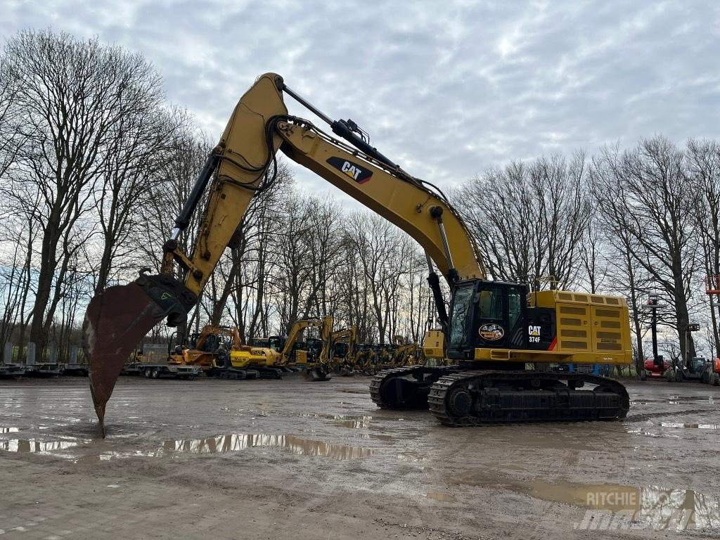 CAT 374 F L Pásové rýpadlá