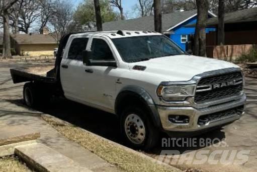 RAM 4500 TRADESMAN Plošinové nákladné automobily/nákladné automobily so sklápacími bočnicami