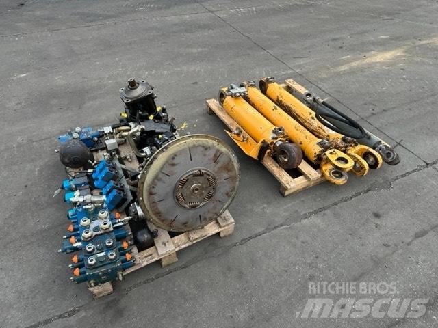 Liebherr L 538 Hydraulika