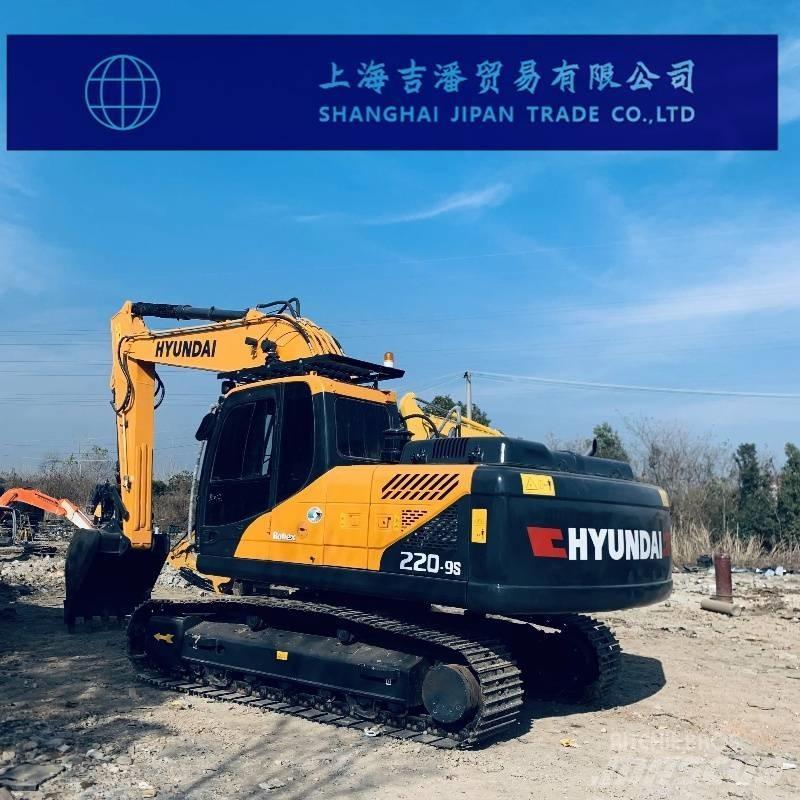 Hyundai R220 Pásové rýpadlá