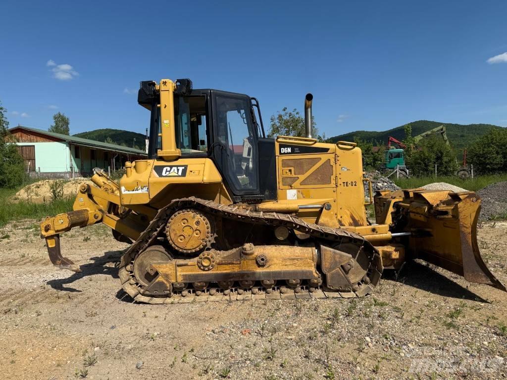 CAT D6N XL Pásové dozéry