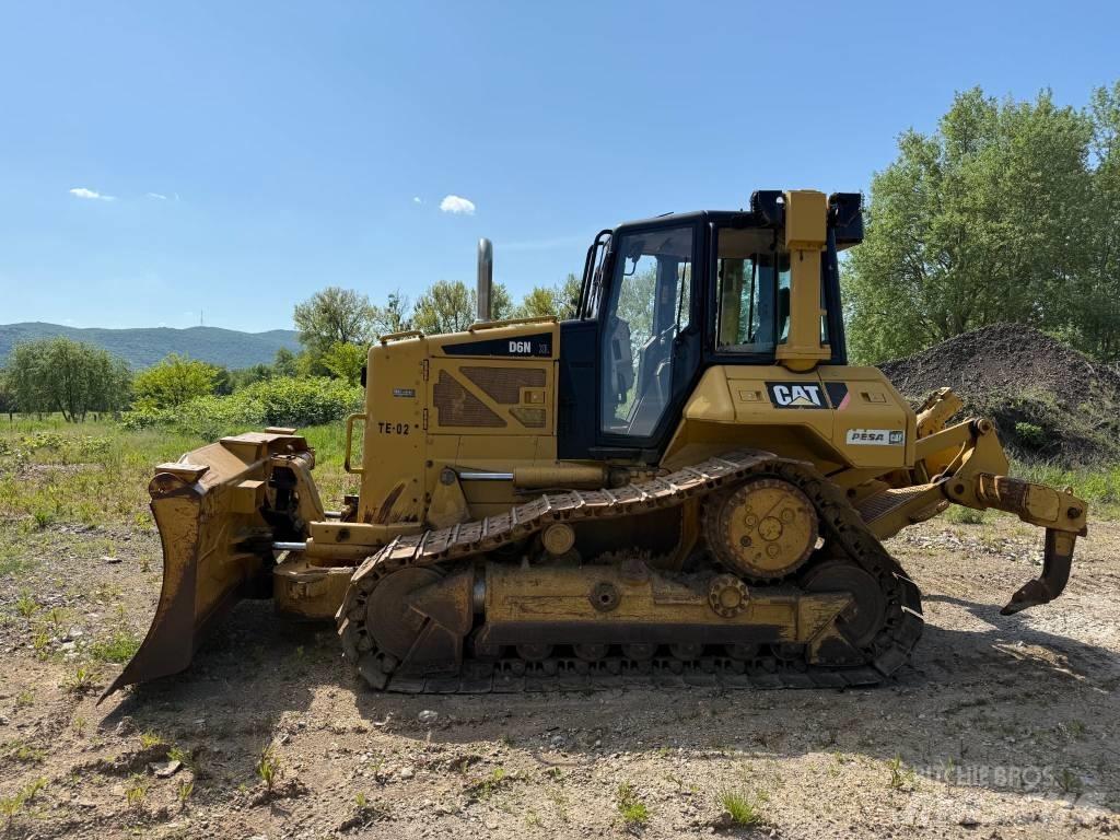 CAT D6N XL Pásové dozéry
