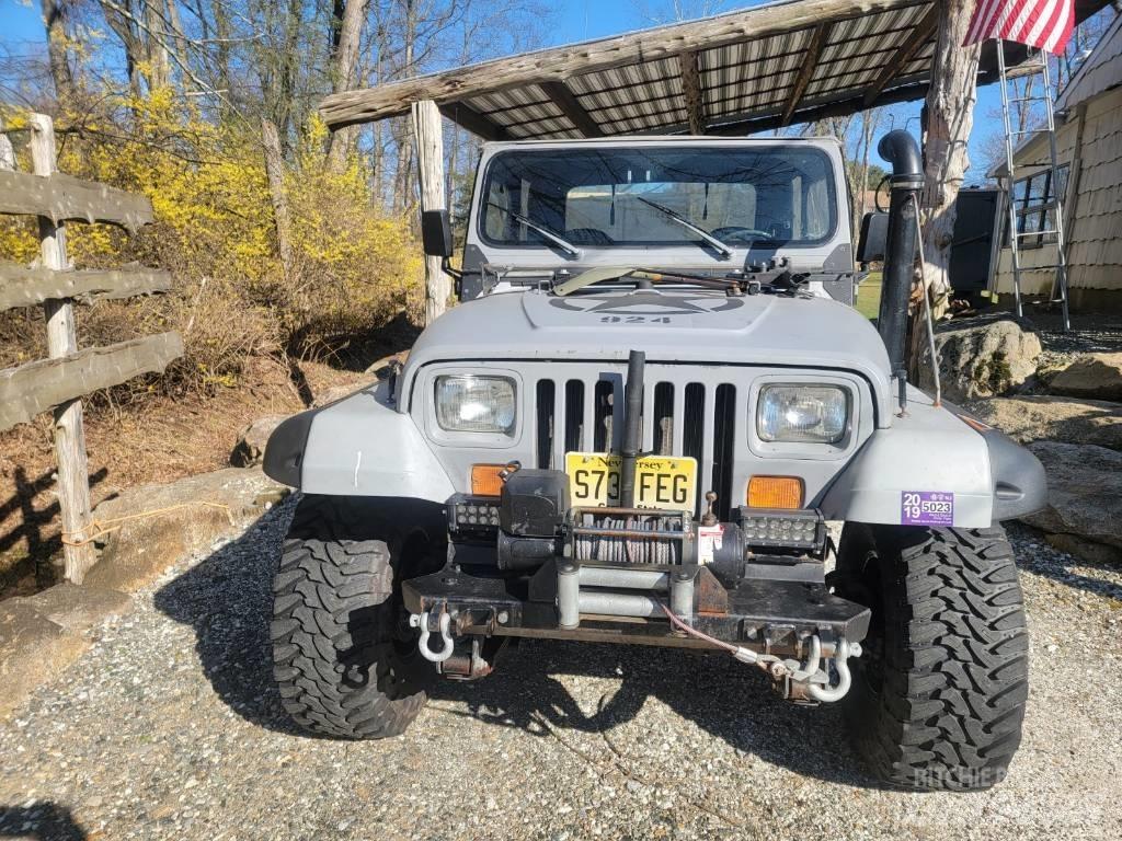 Jeep WRANGLER YJ Stavebníctvo - ostatné