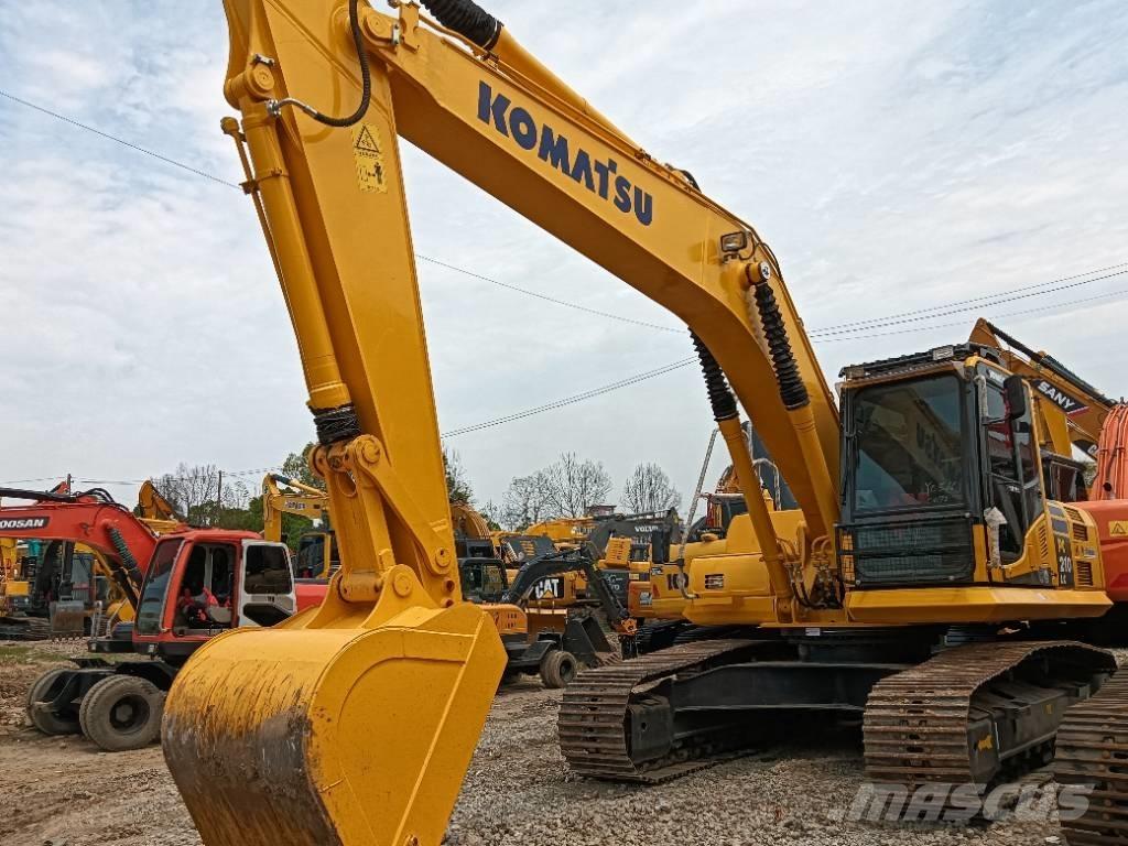 Komatsu PC 210 Pásové rýpadlá