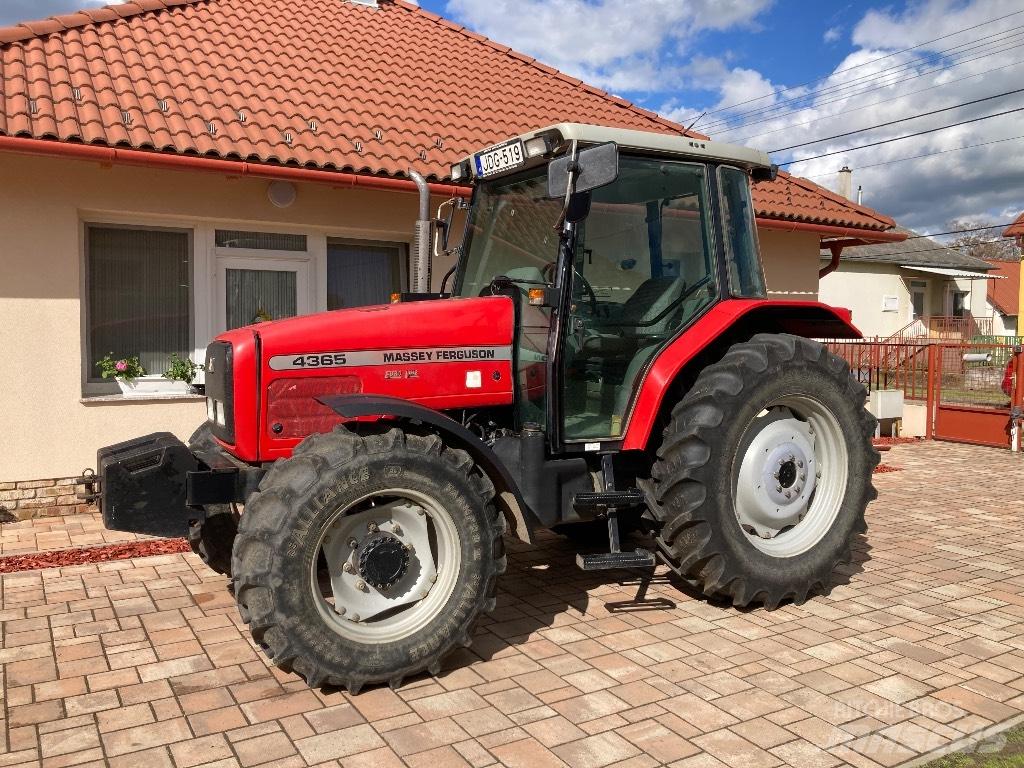 Massey Ferguson 4365 Traktory