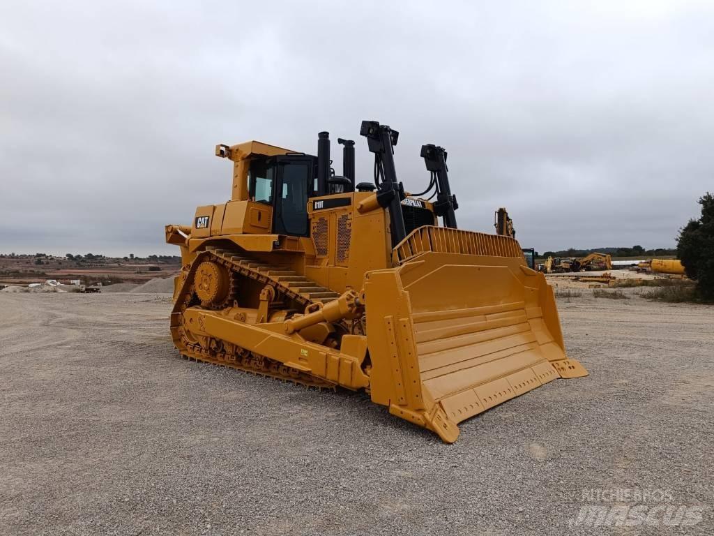 CAT D 10 T Pásové dozéry