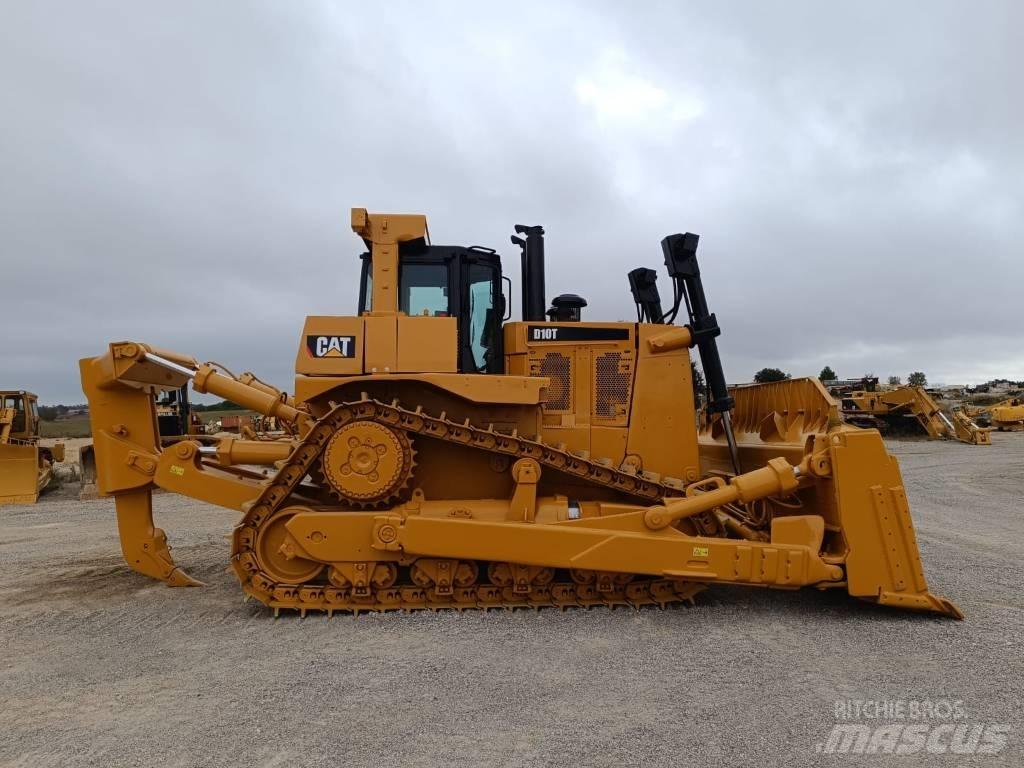 CAT D 10 T Pásové dozéry