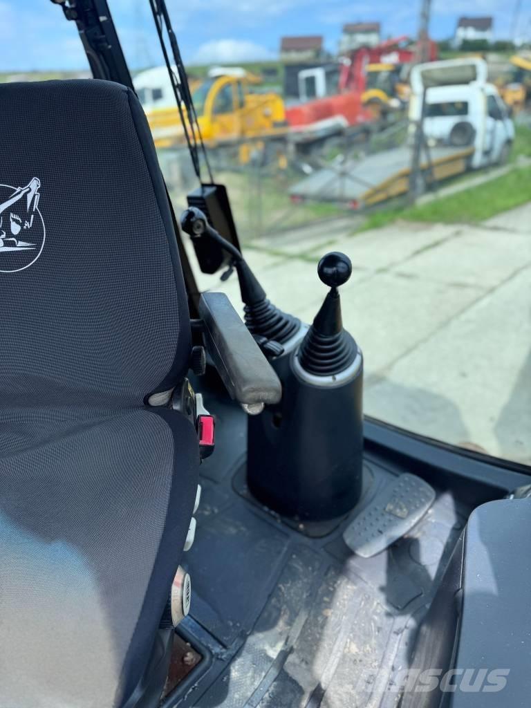 JCB 3CX Rýpadlo-nakladače