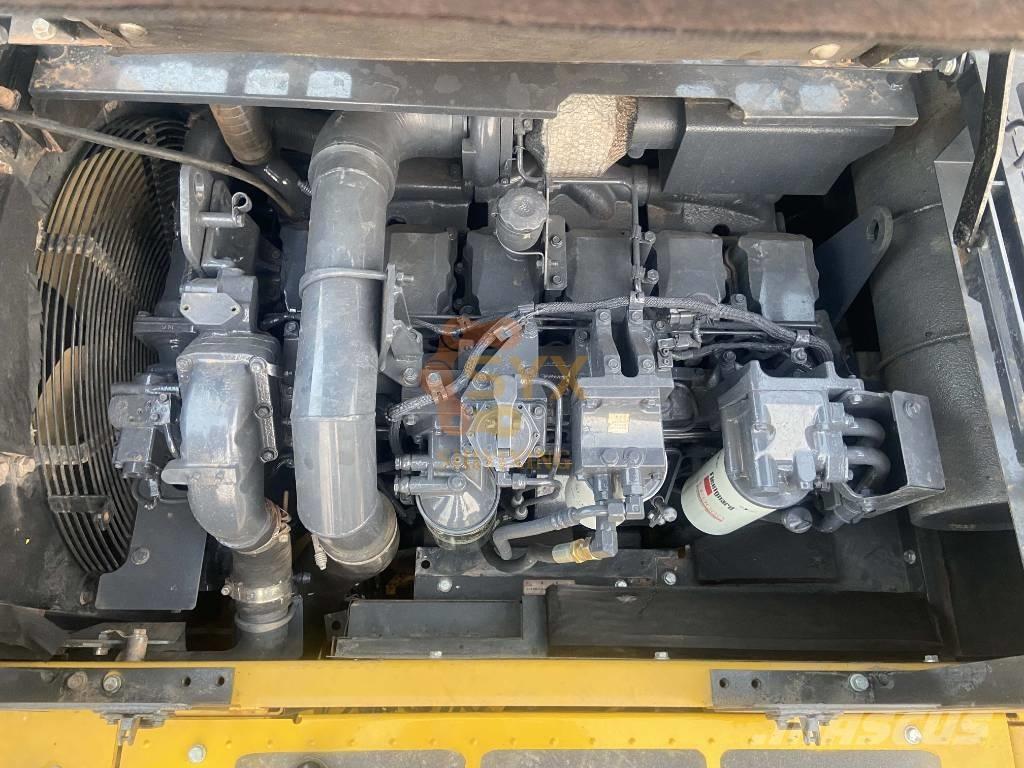 Komatsu PC 450 LC-8 Pásové rýpadlá