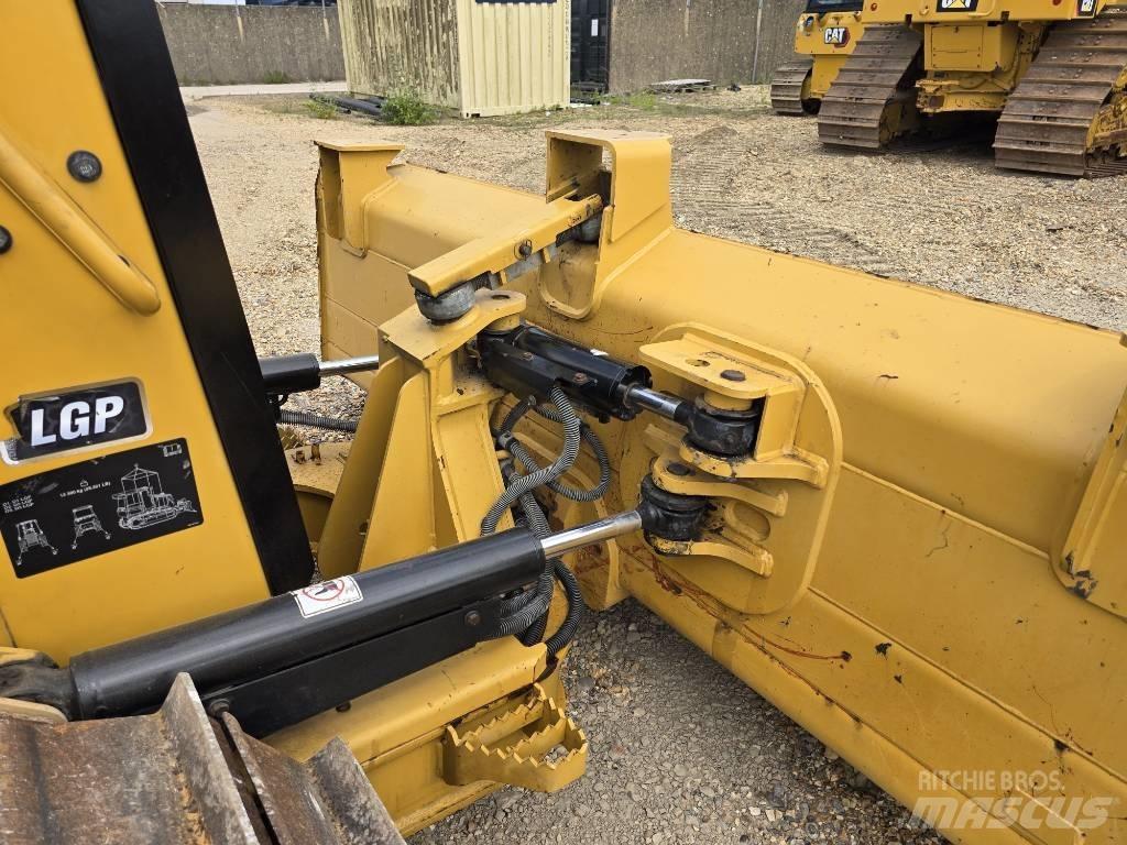 CAT D 3 LGP Pásové dozéry