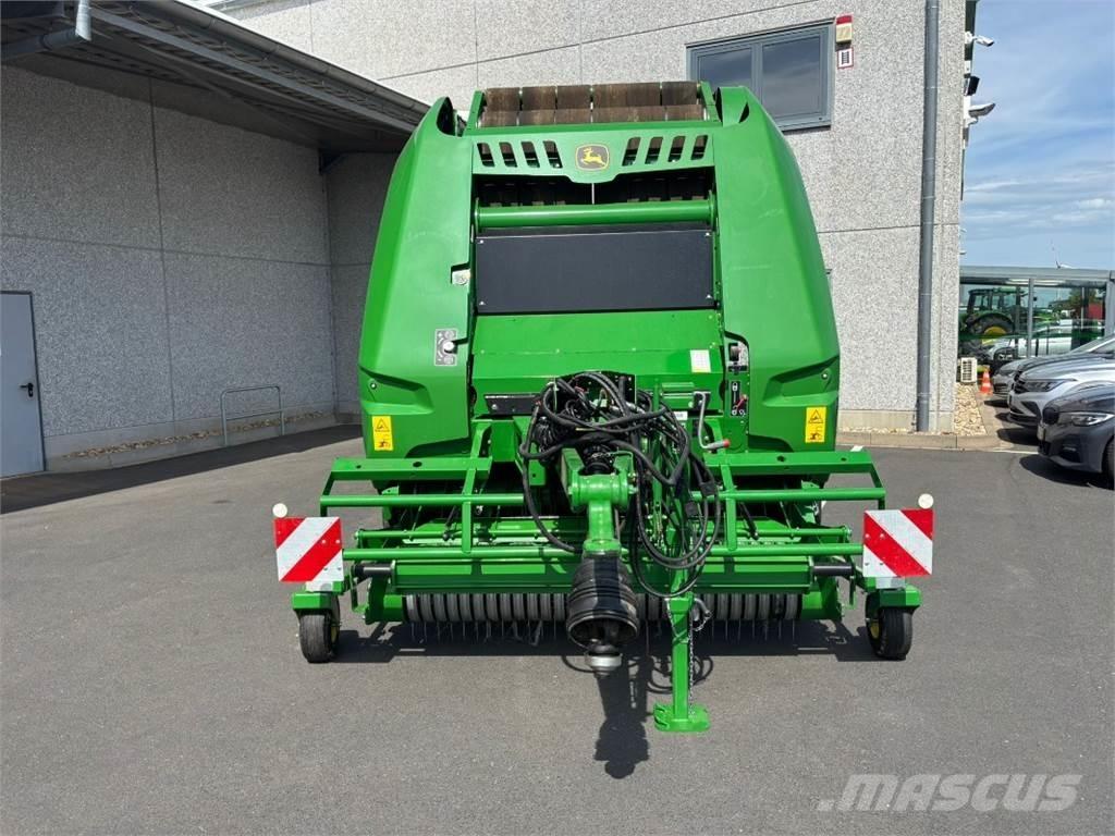 John Deere V451M Lisy na okrúhle balíky