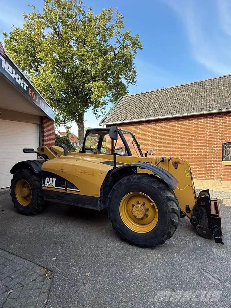 CAT TH 330 B Teleskopické manipulátory