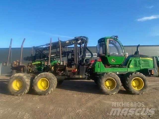 John Deere 1510 G Lesné traktory