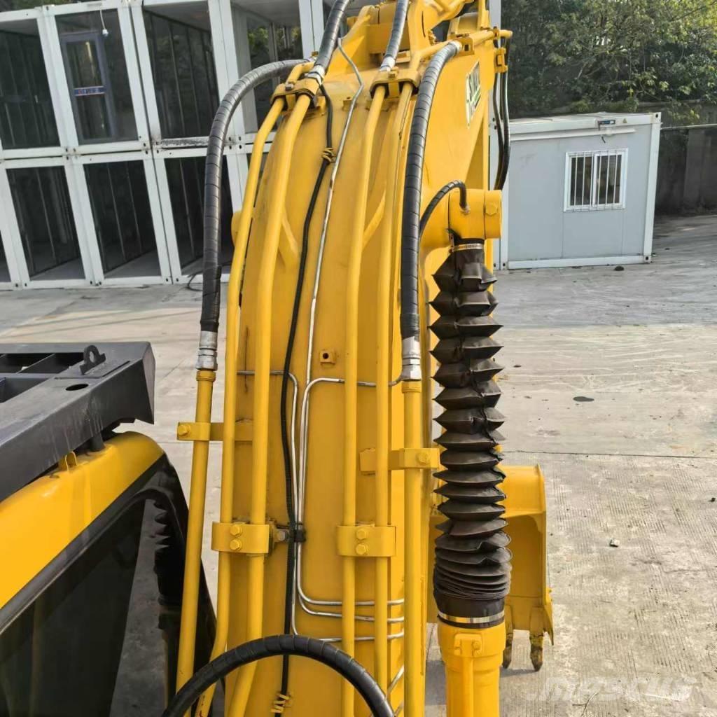 Komatsu PC 130-7 Pásové rýpadlá