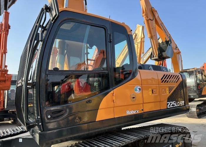 Hyundai 225 Pásové rýpadlá
