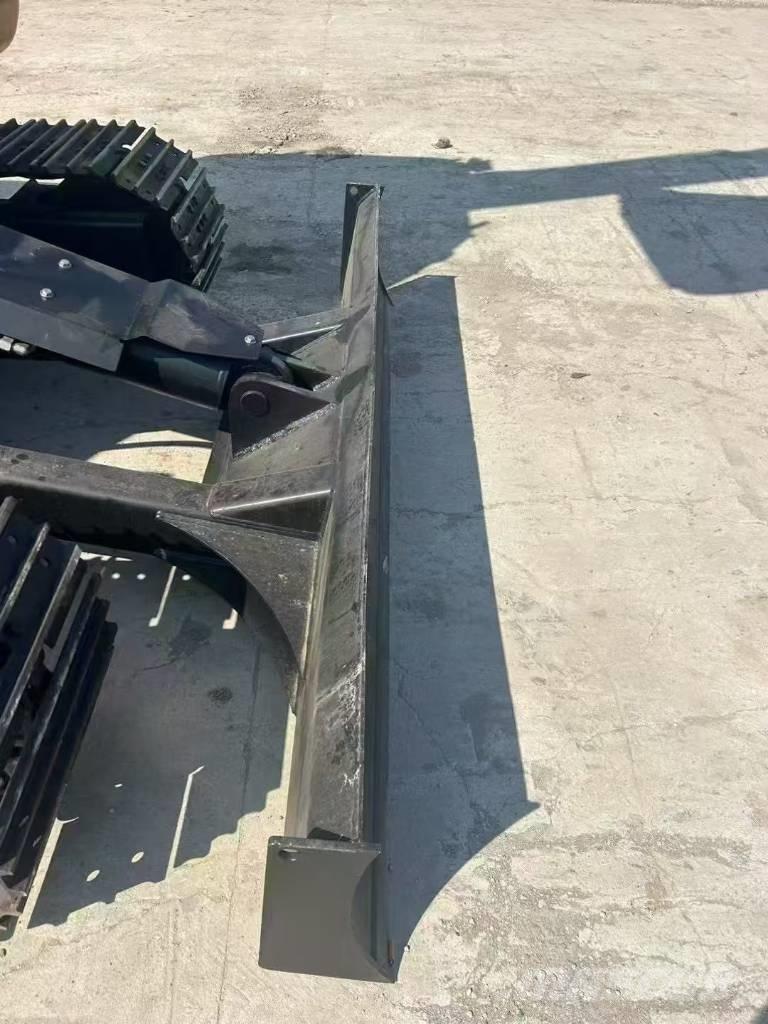 CAT 307E2 Pásové rýpadlá