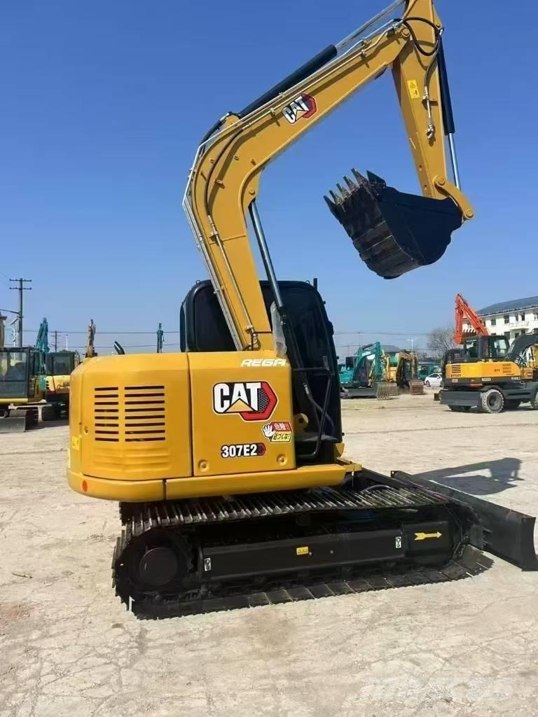 CAT 307E2 Pásové rýpadlá