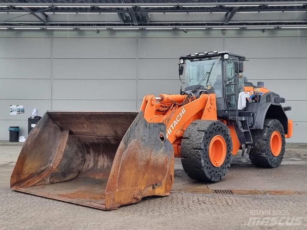 Hitachi ZW 250 Kolesové nakladače