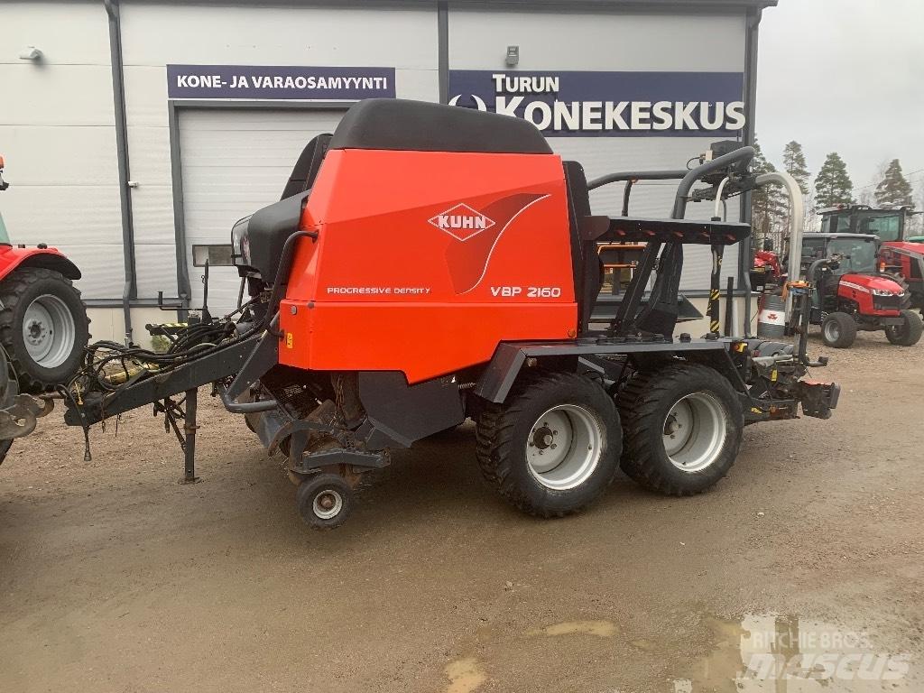 Kuhn VBP 2160 Lisy na okrúhle balíky