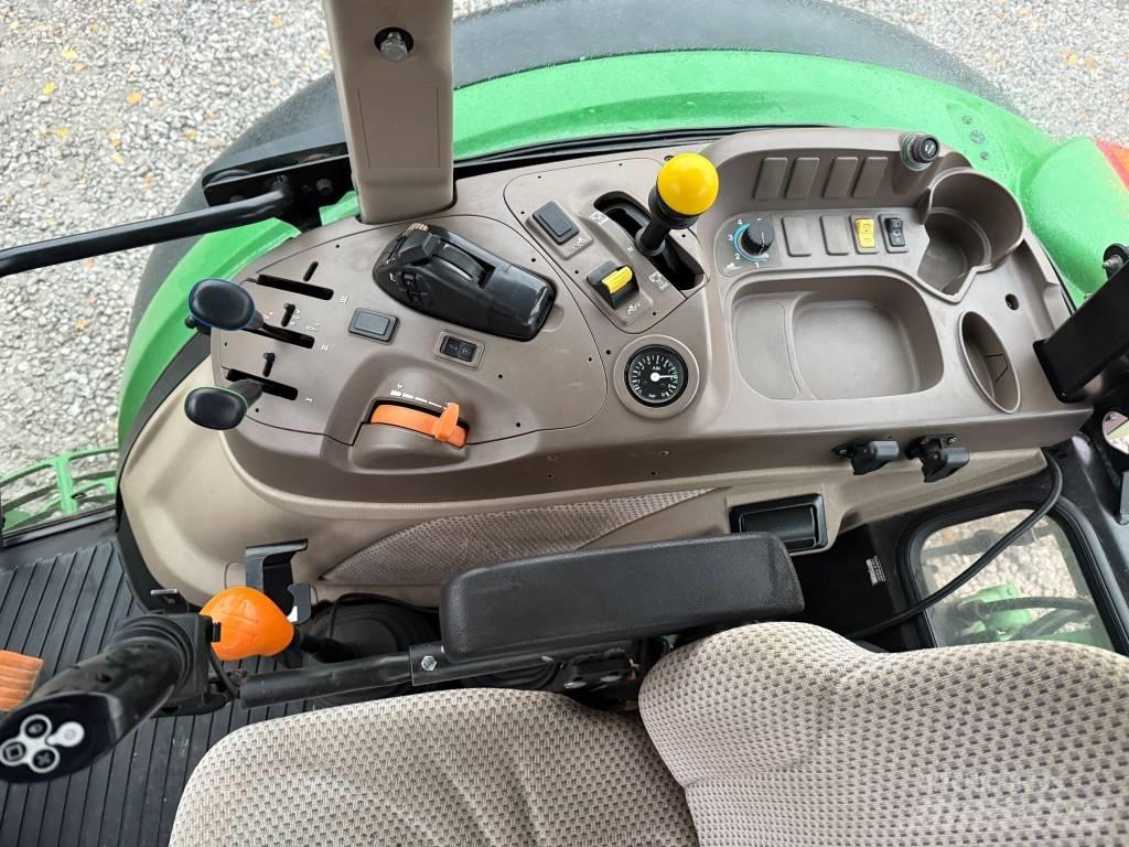 John Deere 5085 Traktory